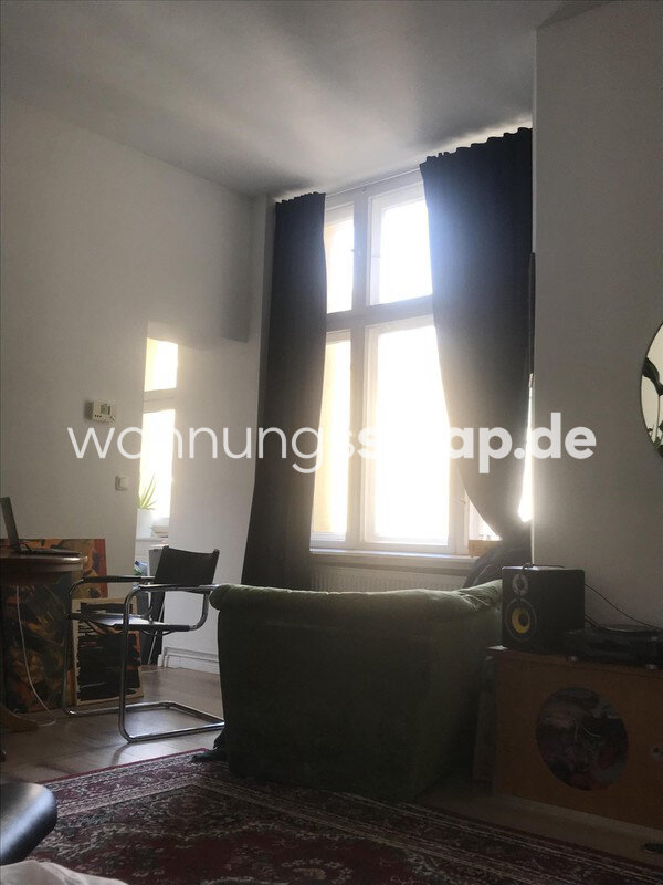 Apartment zur Miete 376 € 1 Zimmer 37 m²<br/>Wohnfläche 3.<br/>Geschoss Neukölln 12045