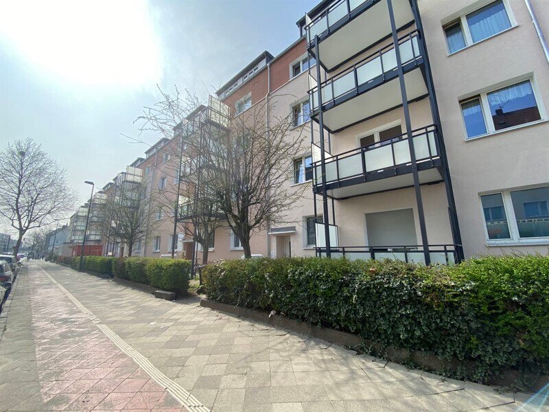 Wohnung zur Miete 832 € 2 Zimmer 54,5 m²<br/>Wohnfläche 18.02.2025<br/>Verfügbarkeit Bochumer Straße 8 Rath Düsseldorf 40472