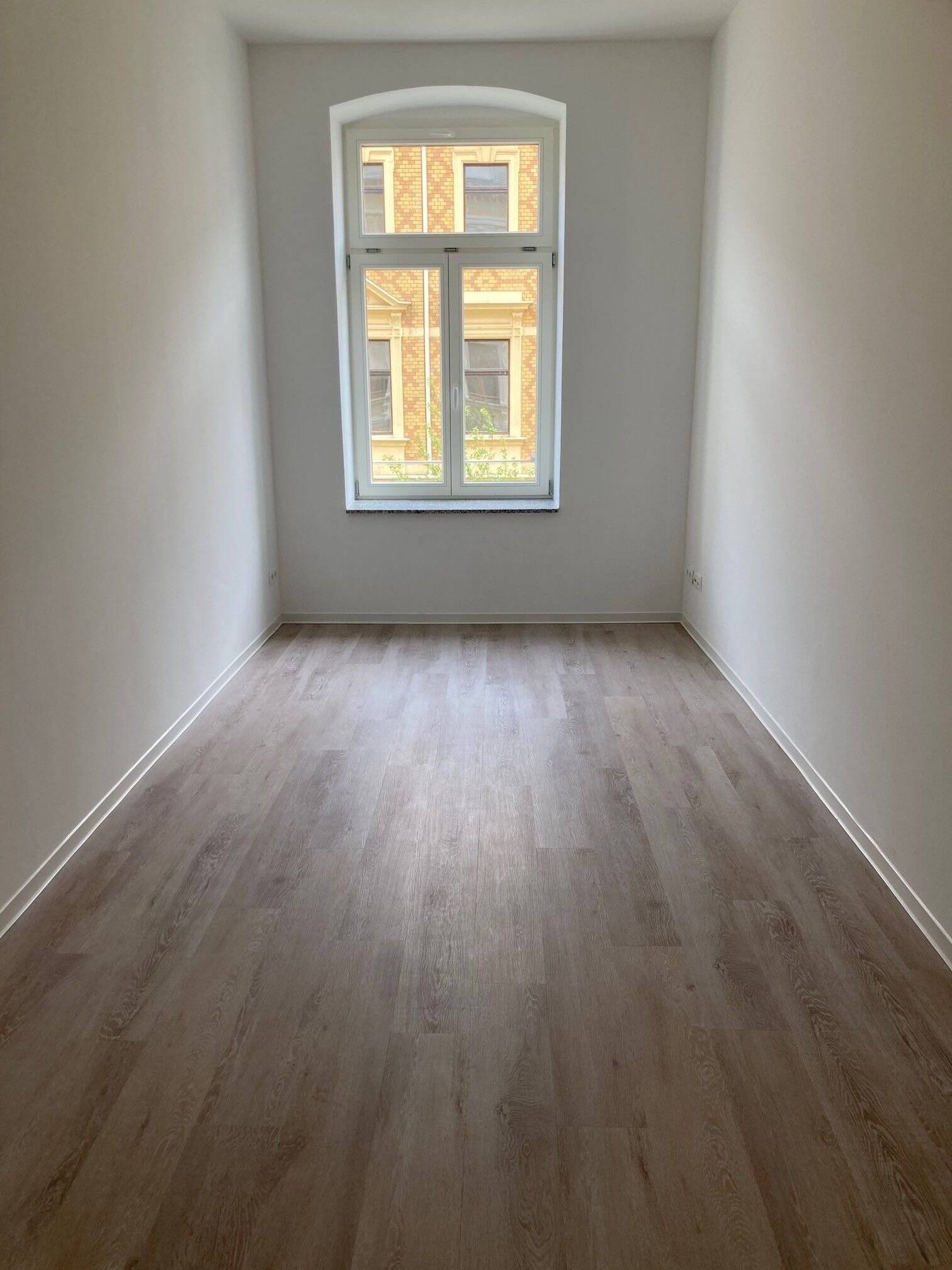 2-Raum-Appartment mit Küche, Lichtsystem, Design- Bad, Aufzug, Waschsalon – An der Markthalle 11, 9111 Chemnitz – Vorschaubild 11