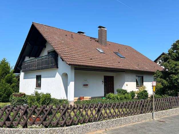 Einfamilienhaus zum Kauf 550.000 € 6 Zimmer 184 m² 618 m² Grundstück Wörth am Main 63939