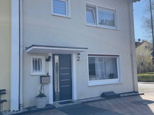 Reihenmittelhaus zum Kauf 329.000 € 5 Zimmer 140 m² 235 m² Grundstück Gummersbach Steinenbrück 51643