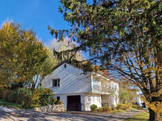 Einfamilienhaus zum Kauf 319.500 € 9 Zimmer 172,1 m² 1.127 m² Grundstück frei ab sofort Am Berg 32 Ennetach Mengen 88512