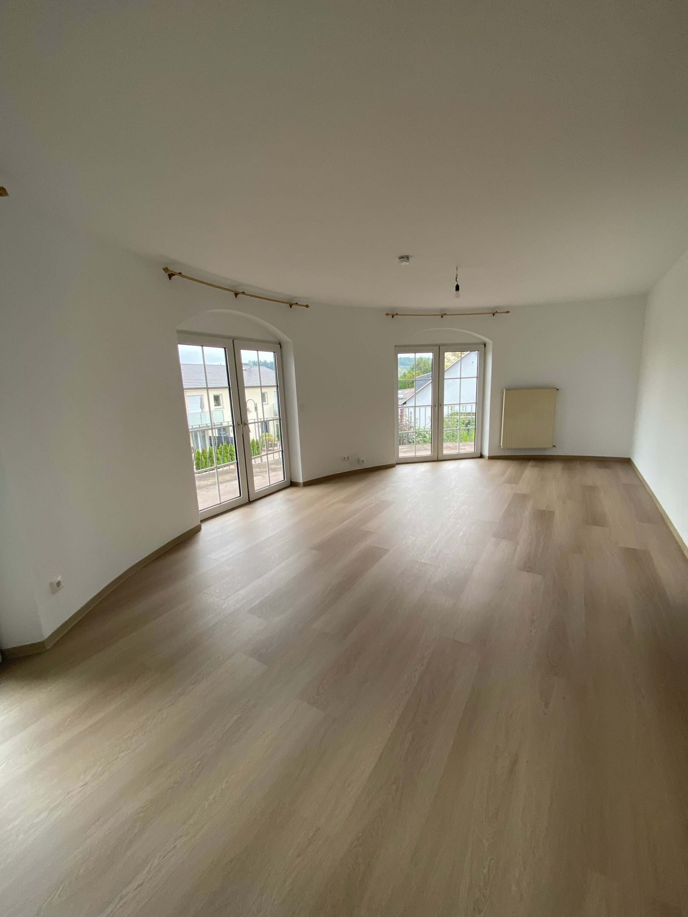 Wohnung zur Miete 850 € 3 Zimmer 108 m²<br/>Wohnfläche 1.<br/>Geschoss Könen Konz-Könen 54329