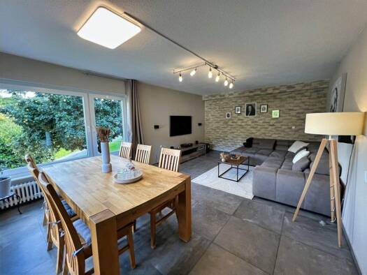 Einfamilienhaus zum Kauf 629.000 € 7 Zimmer 219 m² 1.156 m² Grundstück Eschbach Waldshut-Tiengen 79761