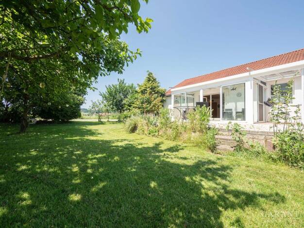 Haus zum Kauf 856.000 € 9 Zimmer 285 m² 33.000 m² Grundstück Münsterhausen 86505