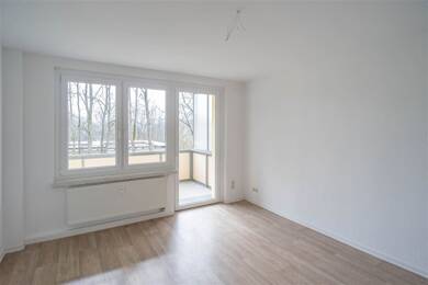 Wohnung zur Miete 351 € 3 Zimmer 59,5 m² 1. Geschoss Stollberger Straße 57 Zentrum 014 Chemnitz 09119