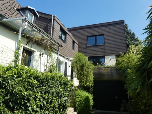 Einfamilienhaus zur Miete 1.990 € 3,5 Zimmer 148 m² 625 m² Grundstück Bergen-Enkheim Frankfurt am Main 60388