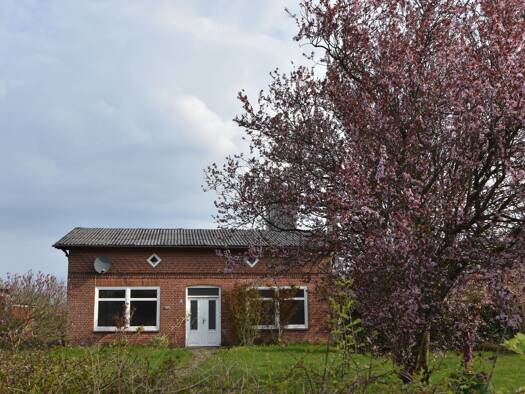 Einfamilienhaus zum Kauf 225.000 € 3 Zimmer 94 m² 760 m² Grundstück frei ab sofort Steinbergkirche Steinbergkirche 24972