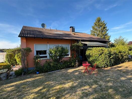 Einfamilienhaus zum Kauf 949.000 € 7 Zimmer 152 m² 1.253 m² Grundstück Reuth Forchheim 91301