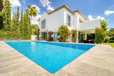 Haus zum Kauf 2.600.000 € 9 Zimmer 425 m² 1.516 m² Grundstück Sotogrande 11310