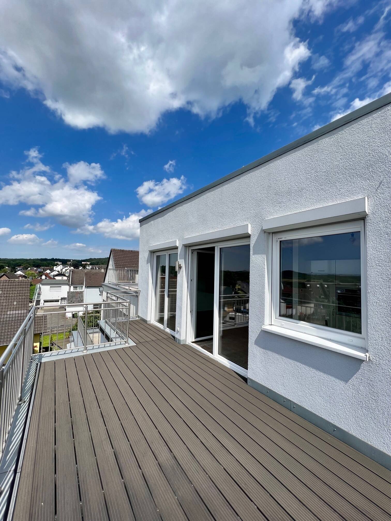 Penthouse zum Kauf 475.000 € 4 Zimmer 107 m²<br/>Wohnfläche 2.<br/>Geschoss ab sofort<br/>Verfügbarkeit Wahllokal 210 Siegburg 53721