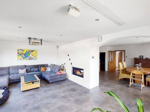 Einfamilienhaus zum Kauf provisionsfrei 639.000 € 12 Zimmer 322,4 m² 1.024 m² Grundstück Bismarckstr. 18 Schwanfeld 97523