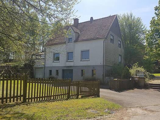 Einfamilienhaus zum Kauf provisionsfrei 42.000 € 5 Zimmer 185 m² 834 m² Grundstück Himmighausen Nieheim 33039