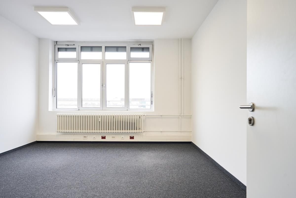 Bürofläche zur Miete 498 € 38,1 m²<br/>Bürofläche Carl-Reuther-Straße 1 Waldhof - Mitte Mannheim 68305