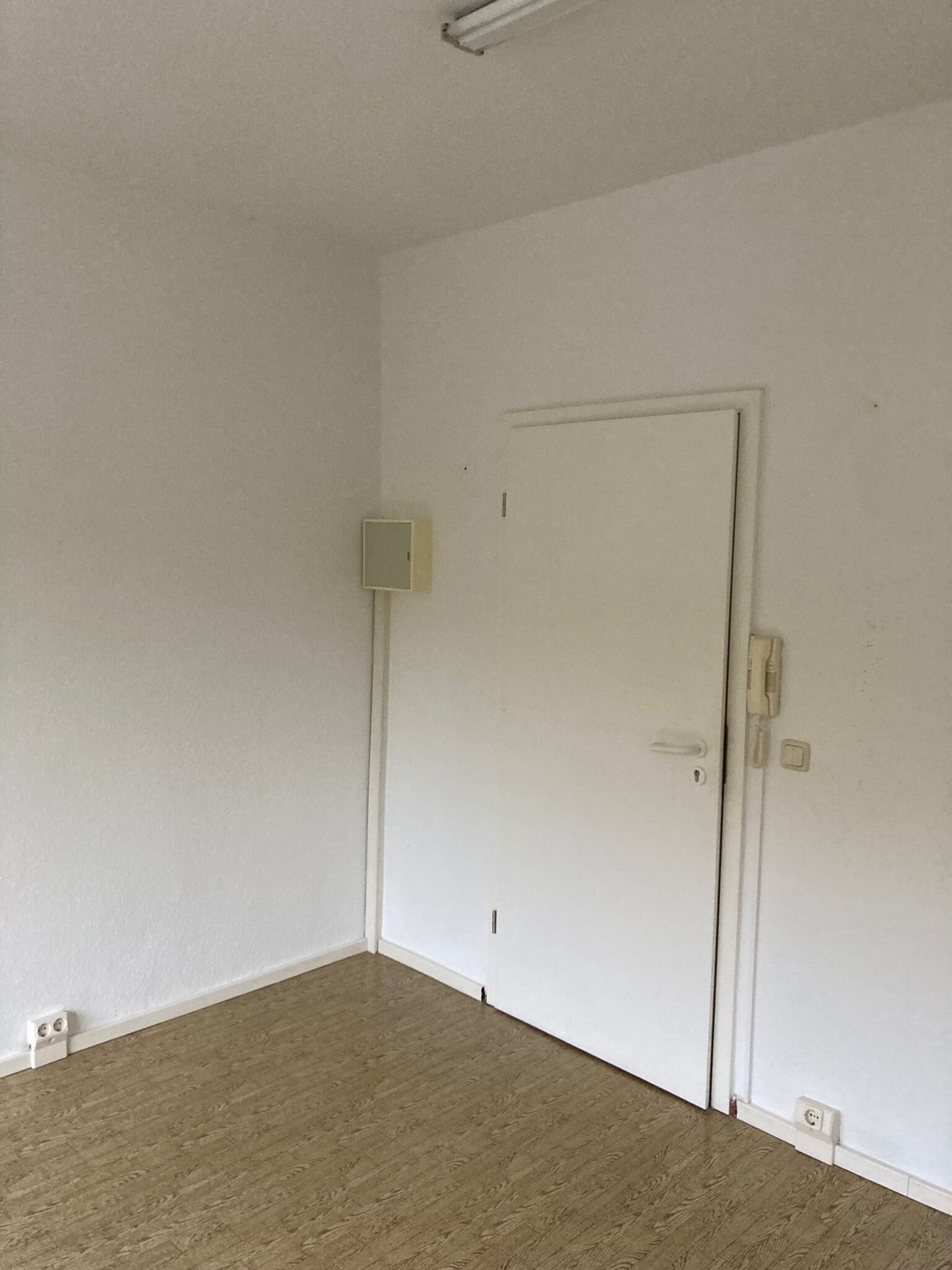 Bürofläche zur Miete provisionsfrei 95 € 1 Zimmer 16,4 m²<br/>Bürofläche Anger 4 Niederzimmern 99428