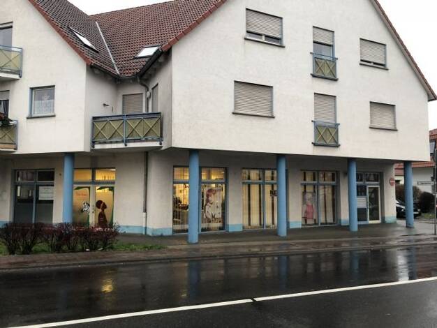 Laden zum Kauf provisionsfrei 88.400 € 2 Zimmer 104,1 m² Verkaufsfläche Geisaer Straße 2 Dermbach Dermbach 36466
