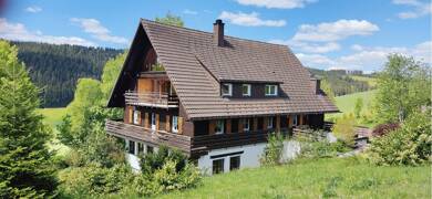 Einfamilienhaus zum Kauf 725.000 € 10 Zimmer 320 m² 3.689 m² Grundstück frei ab 01.08.2025 Titisee Titisee-Neustadt 79822