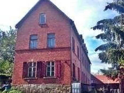 Mehrfamilienhaus zum Kauf provisionsfrei 135.000 € 21 Zimmer 390 m² 2.260 m² Grundstück Straße zur Voß 107 Gröben Teuchern 06682