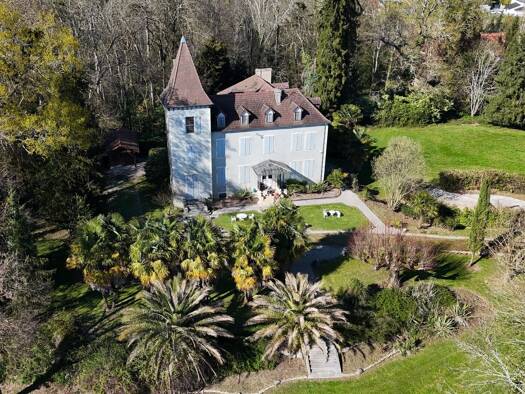 Schloss zum Kauf 790.000 € 15 Zimmer 504 m² 38.790 m² Grundstück Centre-Soum Lourdes 65100