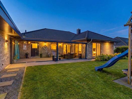 Einfamilienhaus zum Kauf 549.900 € 5 Zimmer 127,2 m² 676 m² Grundstück Schafflund 24980