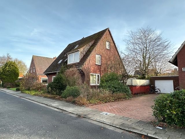 Einfamilienhaus zum Kauf 249.000 € 9 Zimmer 170 m²<br/>Wohnfläche 768 m²<br/>Grundstück Meisentraße 11 Norden Norden 26506