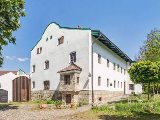 Villa zum Kauf 1.680.000 € 10 Zimmer 380 m² 2.093 m² Grundstück Kraiburg Kraiburg am Inn 84559