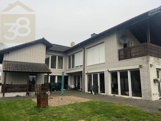 Haus zum Kauf nur mit Wohnberechtigungsschein 285.000 € 5 Zimmer 174 m² 1.000 m² Grundstück Lessien Ehra-Lessien 38468