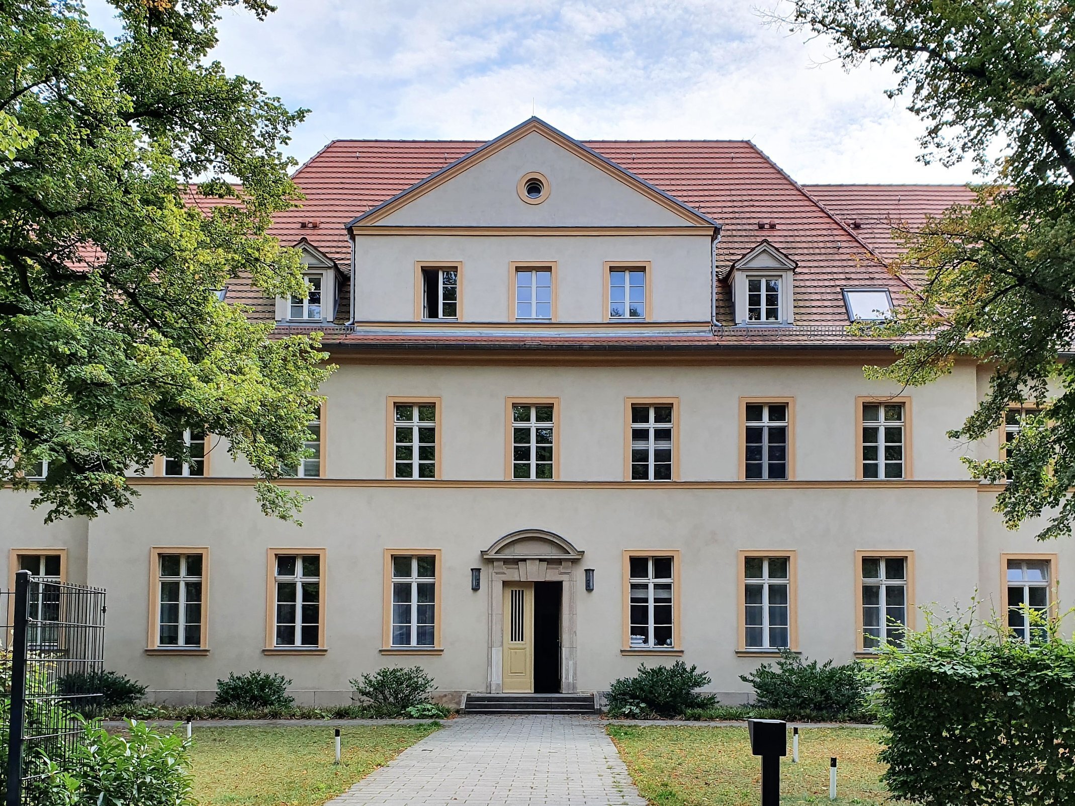 Mehrfamilienhaus zum Kauf als Kapitalanlage geeignet 9.900.000 € 3.272,4 m²<br/>Wohnfläche 10.398 m²<br/>Grundstück Buch Berlin 13125