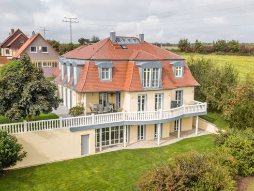 Haus zum Kauf 1.425.000 € 11 Zimmer 450 m² 1.236 m² Grundstück Nürnberger Strasse 68 Wassertrüdingen 91717