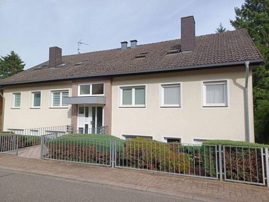 Mehrfamilienhaus zum Kauf als Kapitalanlage geeignet 1.095.000 € 14 Zimmer 402 m² 606 m² Grundstück Auerbach Karlsbad 76307