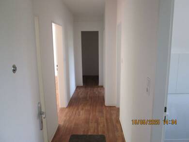 Wohnung zur Miete 680 € 2,5 Zimmer 62 m² frei ab 01.07.2025 Helsingborger Straße 75 Burgdamm Bremen 28719