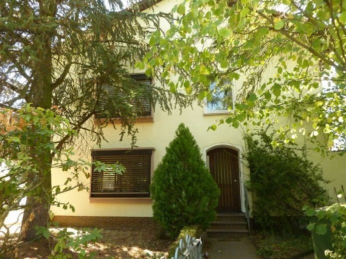 Mehrfamilienhaus zum Kauf 555.000 € 9 Zimmer 216 m²<br/>Wohnfläche 1.149 m²<br/>Grundstück Hügelsheim 76549