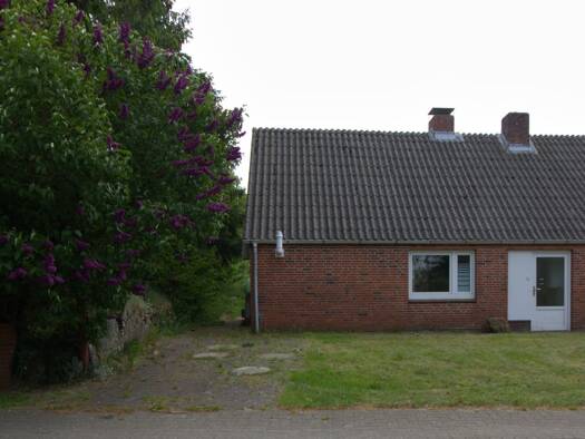 Einfamilienhaus zum Kauf 165.000 € 4 Zimmer 107,1 m² 899 m² Grundstück Süderhastedt 25727