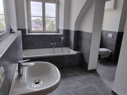 Wohnung zur Miete 845 € 3 Zimmer 105 m² 2. Geschoss frei ab 01.09.2026 Kirchplatz 4 Schleiz Schleiz 07907