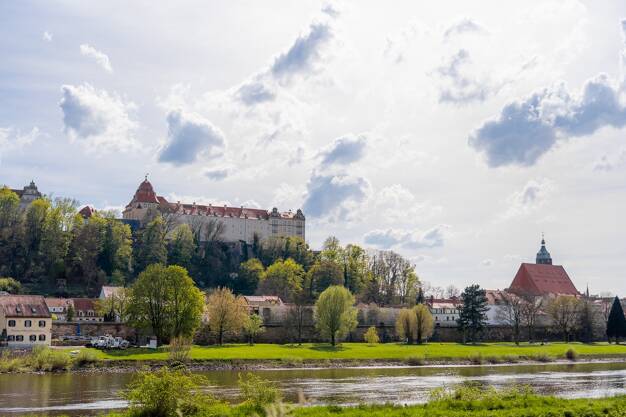 Einfamilienhaus zum Kauf 395.000 € 7 Zimmer 144,9 m² 1.316 m² Grundstück Pirna Pirna 01796