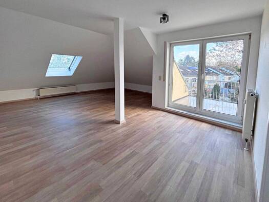 Wohnung zur Miete 840 € 2 Zimmer 63 m² 2. Geschoss frei ab sofort Hanau 63452