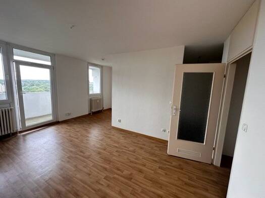Wohnung zur Miete 528 € 1 Zimmer 38,8 m² 15. Geschoss Julius-Brecht-Straße 1 Bonames Nord-Ost 60433
