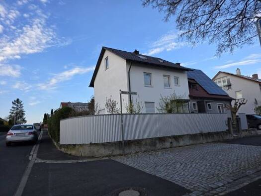 Einfamilienhaus zur Miete 1.260 € 5 Zimmer 140 m² 353 m² Grundstück frei ab 01.09.2026 Niederwerrn Niederwerrn 97464