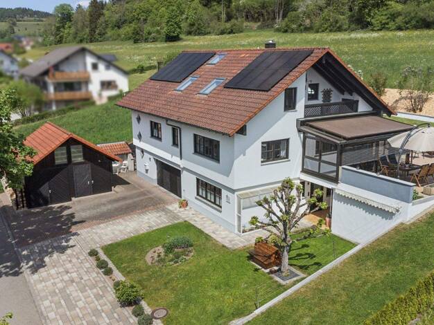 Einfamilienhaus zum Kauf 622.000 € 9 Zimmer 235 m² 879 m² Grundstück Unterdigisheim Meßstetten 72469