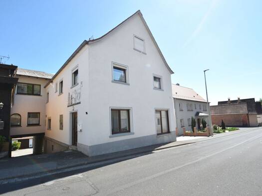 Einfamilienhaus zum Kauf 239.000 € 7 Zimmer 208 m² 1.412 m² Grundstück Heimbuchenthal 63872