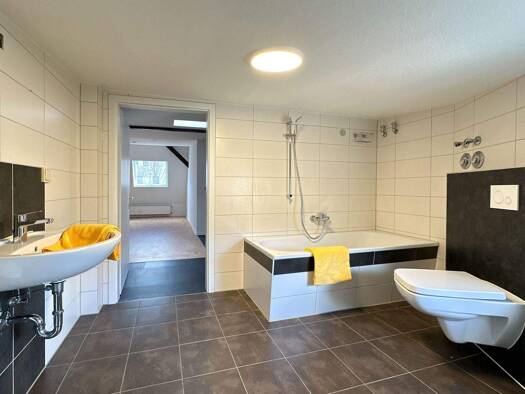 Wohnung zur Miete 380 € 2 Zimmer 47,5 m² 3. Geschoss Olvenstedter Straße 62 Stadtfeld Ost Magdeburg 39108