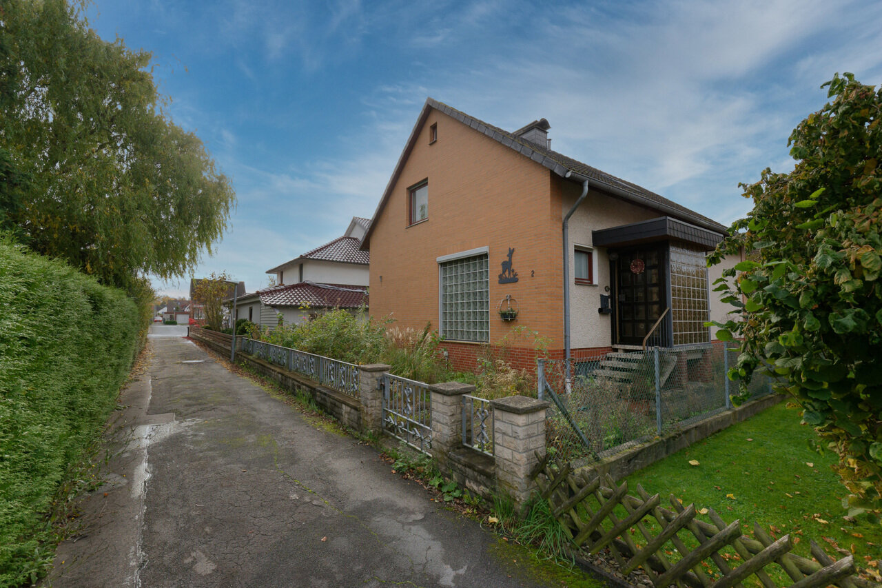 Einfamilienhaus zum Kauf 146.800 € 6 Zimmer 130 m²<br/>Wohnfläche 490 m²<br/>Grundstück ab sofort<br/>Verfügbarkeit Starenweg 2 Bodenburg Bad Salzdetfurth 31162