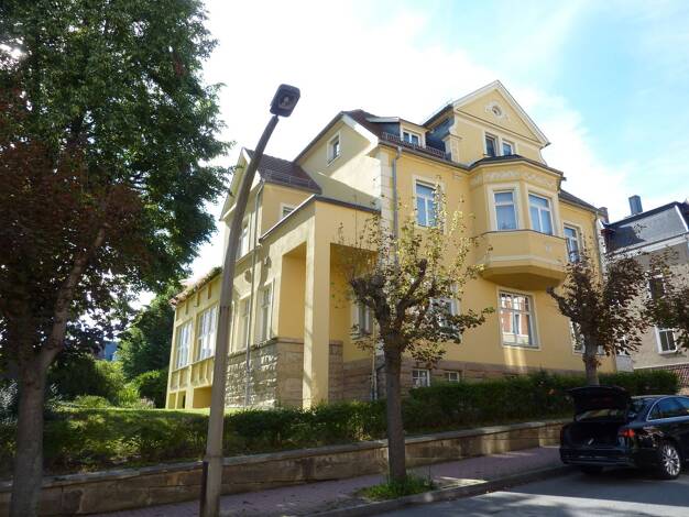 Wohnung zur Miete 565 € 3 Zimmer 102,4 m² 1. Geschoss frei ab sofort Martin-Luther-Straße 5 Ronneburg Ronneburg 07580