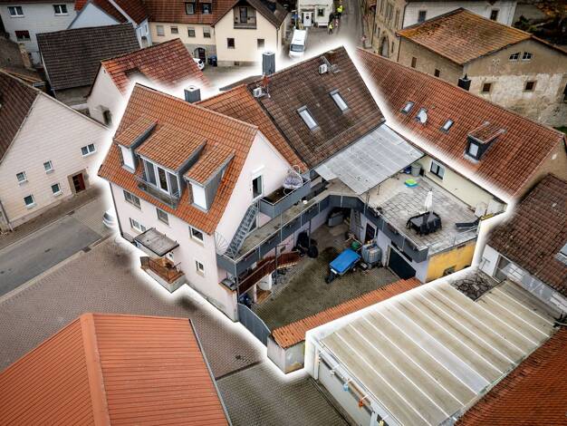 Mehrfamilienhaus zum Kauf 629.000 € 452 m² 394 m² Grundstück Schloßstr. 26+28 Mainstockheim 97320