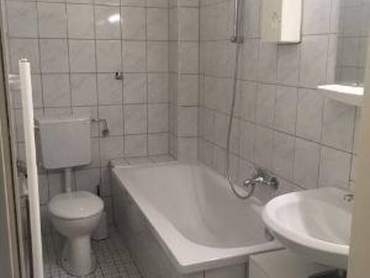 Wohnung zur Miete 315 € 1,5 Zimmer 35 m² EG Holsterhausen Essen 45147