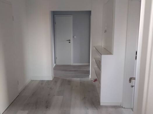 Wohnung zur Miete 1.200 € 1 Zimmer 80 m² frei ab sofort Nied Frankfurt am Main 65934