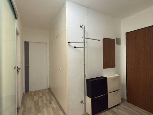 Immobilie in Hötting - Wohnung zum Kauf - Innsbruck - 325.000 € - 2 Zimmer, 49,1 m², 1. Geschoss - Bild 1