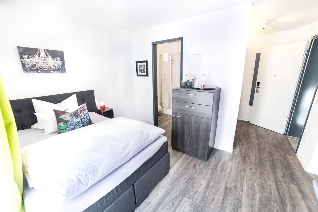 Wohnung zur Miete Wohnen auf Zeit 1.950 € 1 Zimmer 23 m²<br/>Wohnfläche ab sofort<br/>Verfügbarkeit Schulstraße Friedberg Friedberg (Hessen) 61169