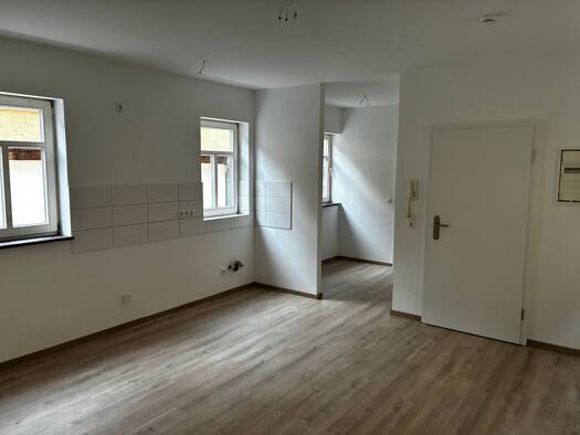 Studio zur Miete 400 € 1 Zimmer 30,9 m² EG frei ab 01.05.2026 Arnstadt 99310