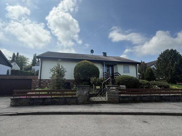 Einfamilienhaus zum Kauf provisionsfrei 602.000 € 4 Zimmer 106 m² 1.095 m² Grundstück Mörikestraße 14 Hochdorf Eberdingen 71735
